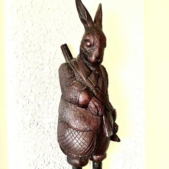ALEXANDRAS ACCENTS Black Forest Rabbit Hare Fox Hunt Whip Holder Coat/Towel Hook - Picture 9 of 10